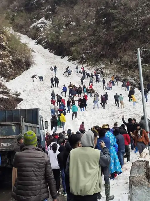 Sikkim avalanche kills 6 tourists, burying 150; BRO rescues 2023 9