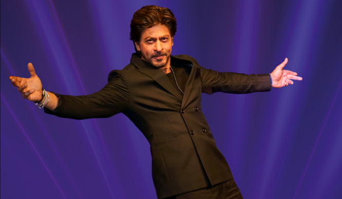 Shah Rukh Khan pulls fan away, refuses selfie 2023 1