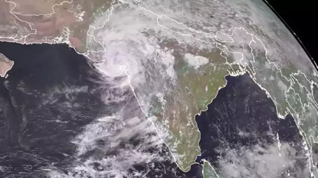 Nine states on high alert as Cyclone Biparjoy approaches Jakhau port 2023 2