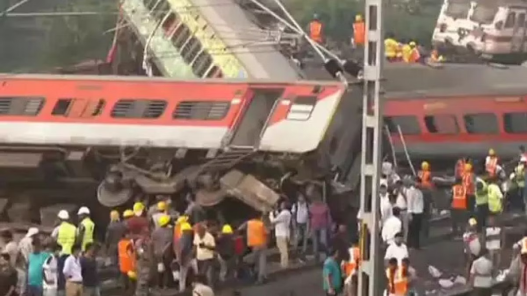 As toll nears 300, Modi visits Odisha railway disaster scene 2023 3